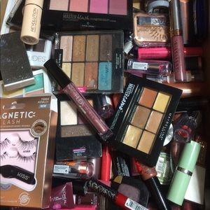 HUGE lot of gently used makeup! Assorted brands!